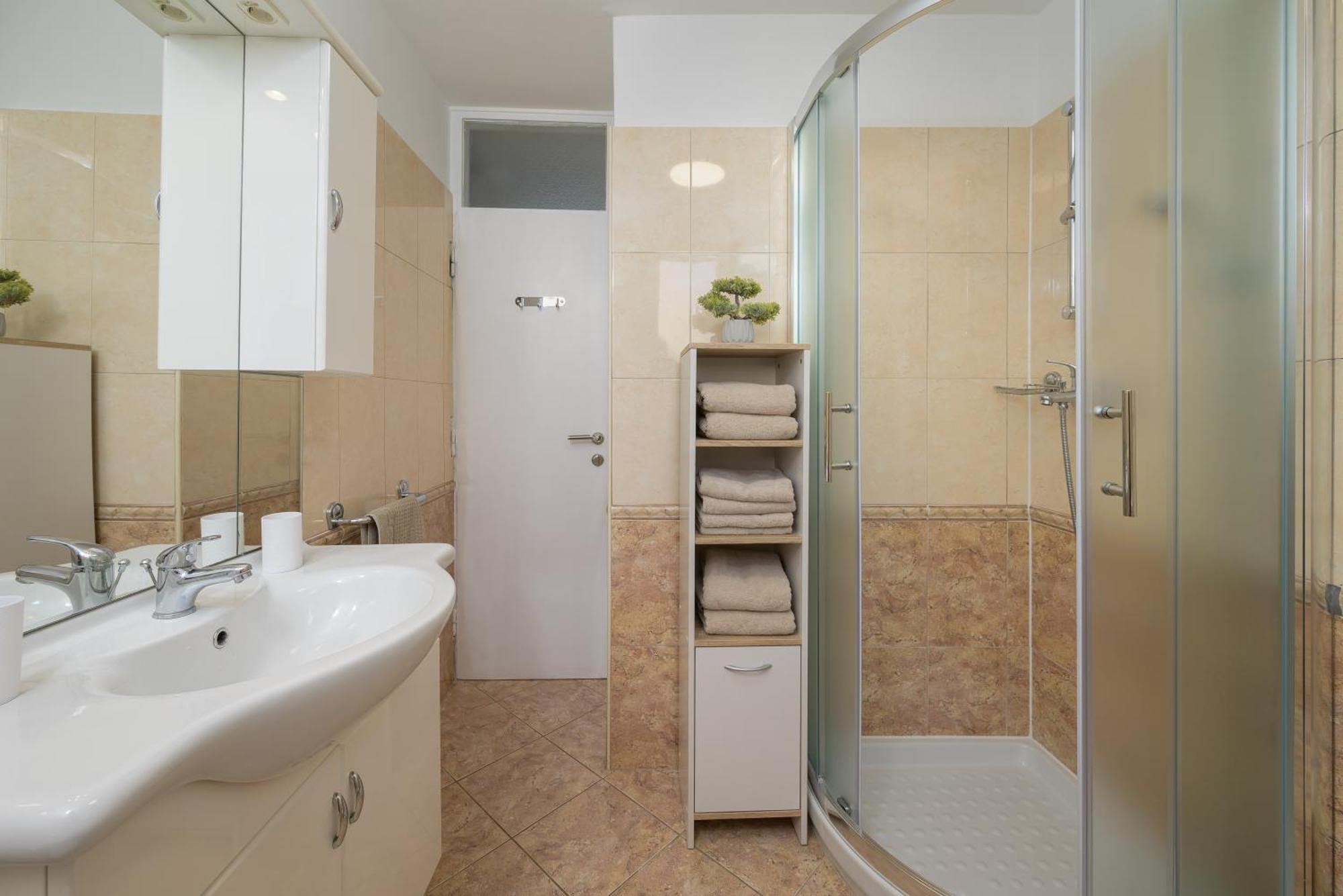 Apartment Pina Porec Exterior photo